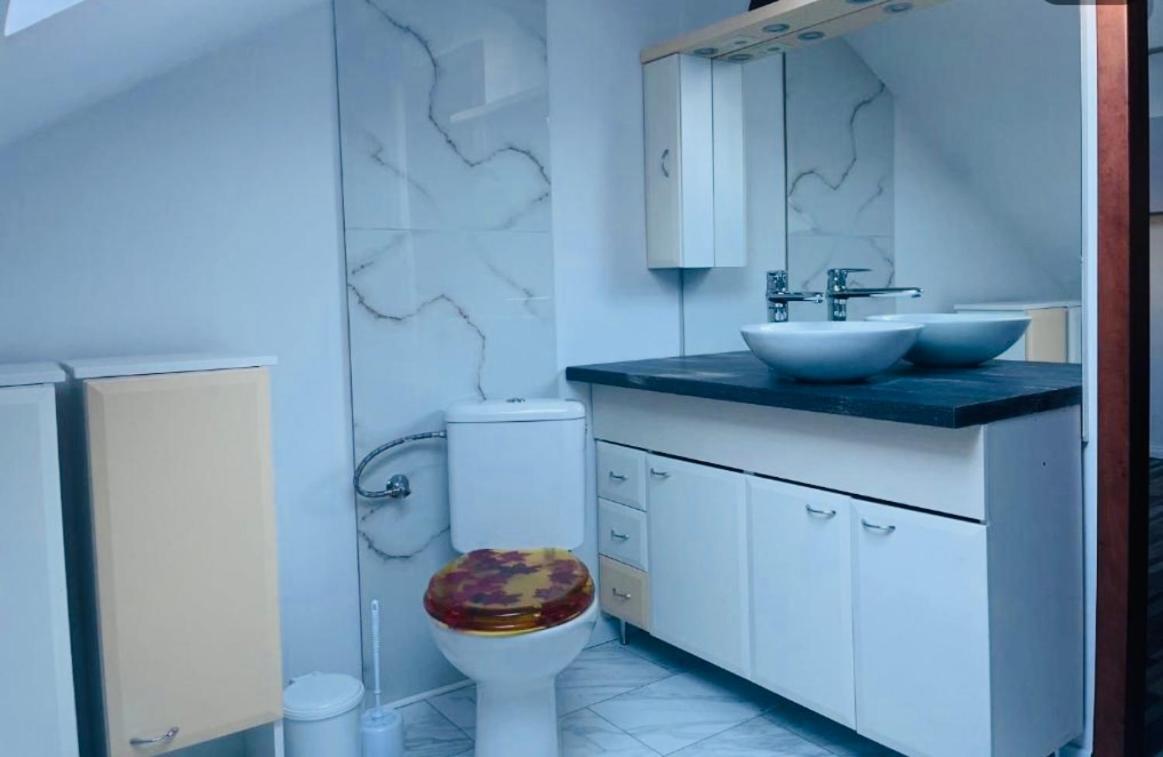 Jokai Apartman Komárno Екстериор снимка